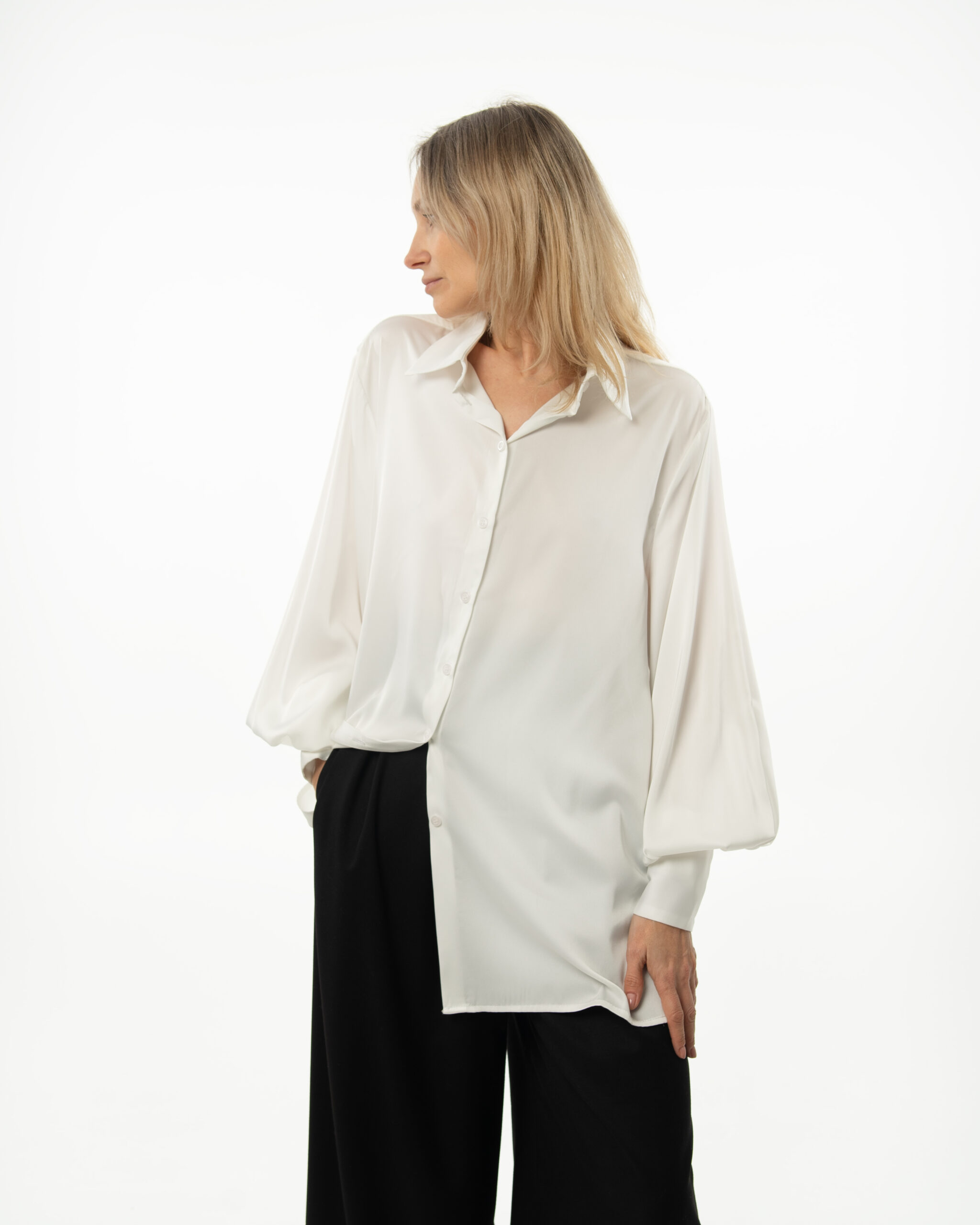 Biała koszula damska Eva Elizka – widok z przodu