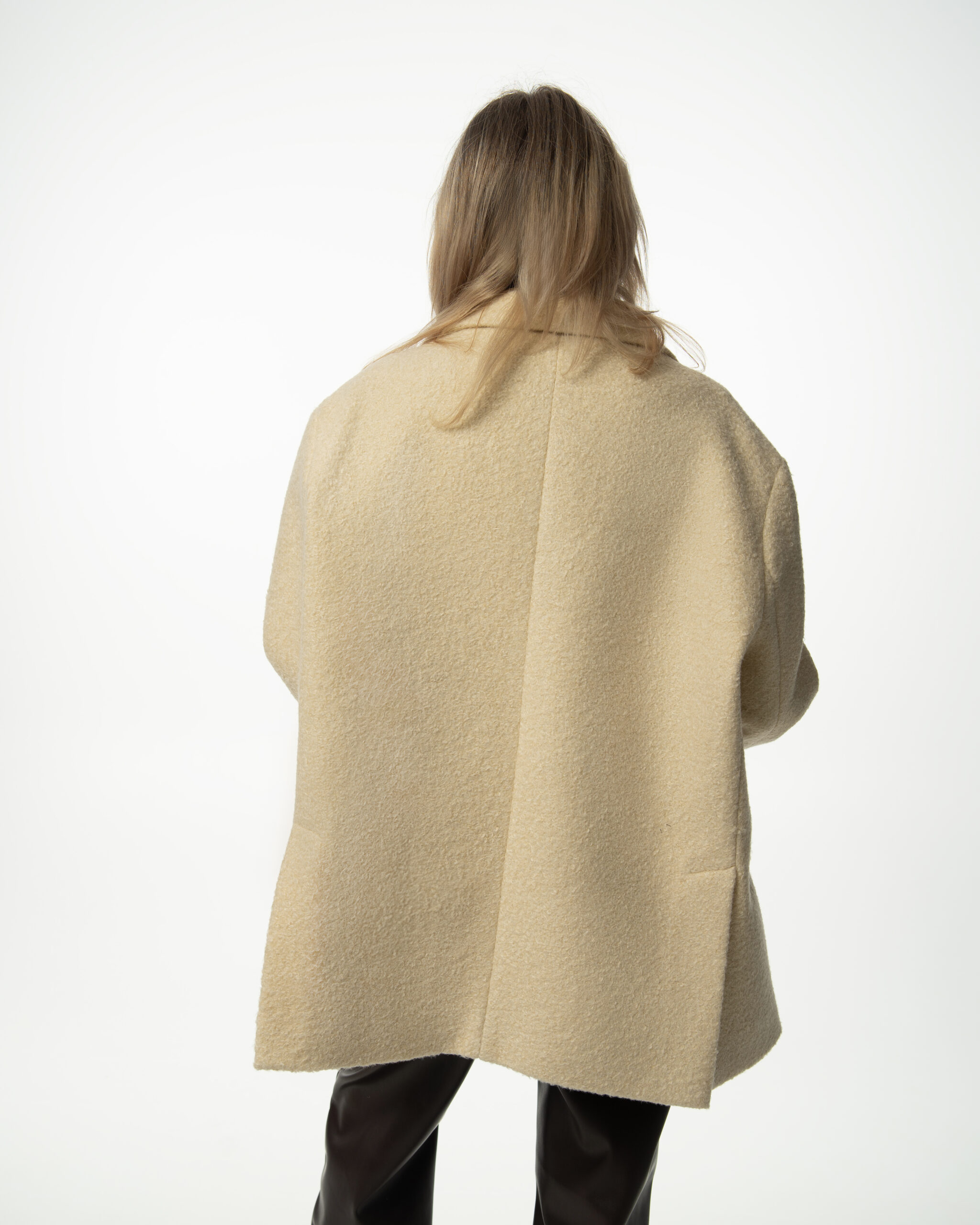 Marynarka damska Bouclé Chic Elizka – widok z tyłu