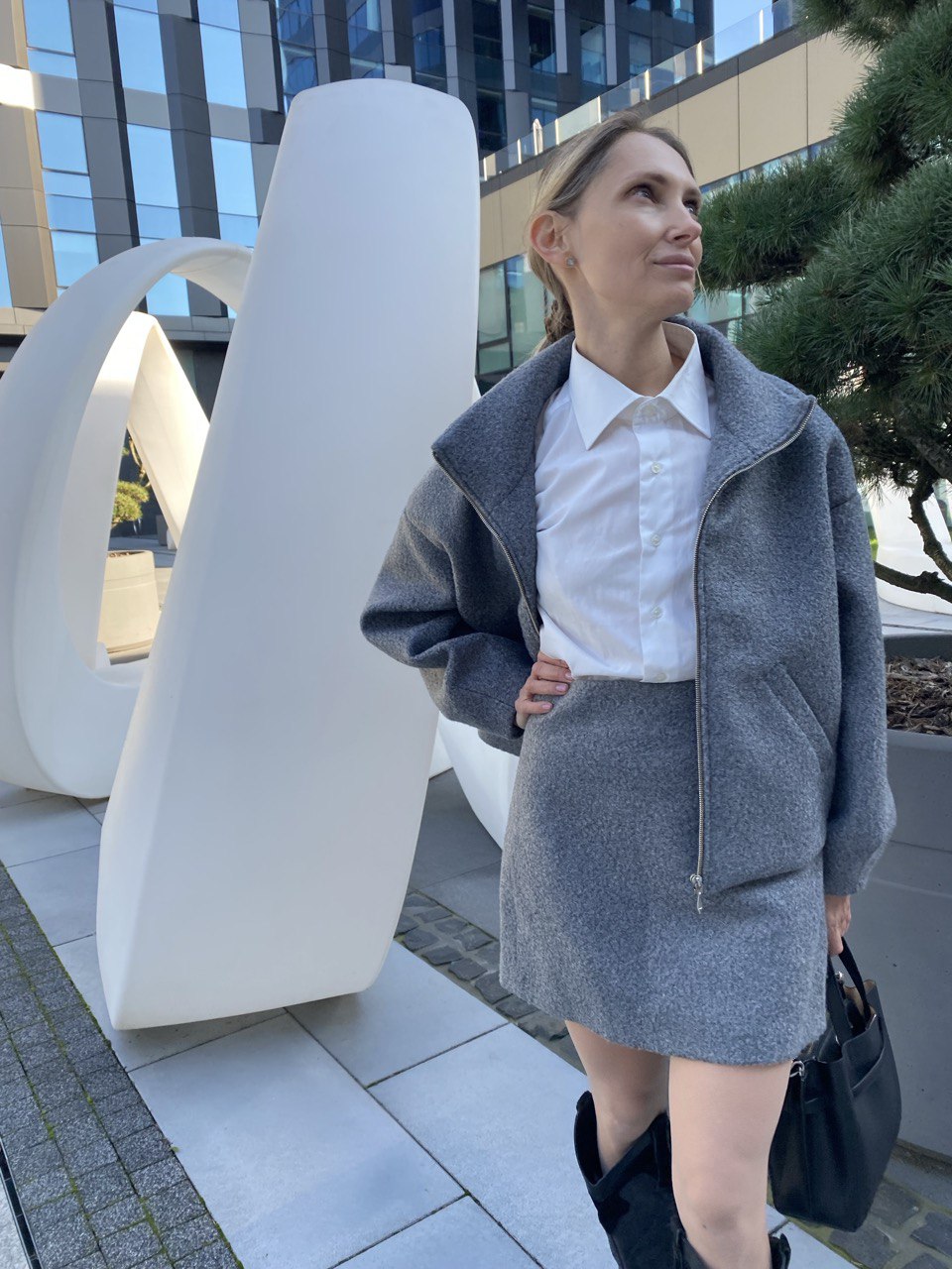 Szara kurtka „City Mood” marki Elizka – wełniana kurtka o minimalistycznym kroju