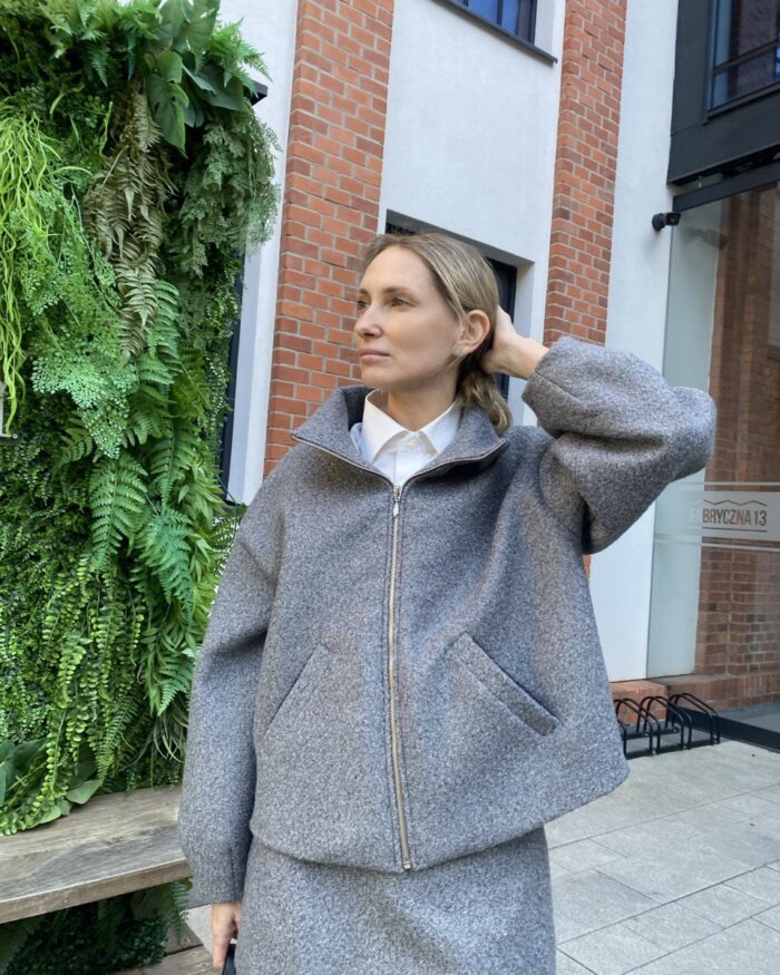 Szara kurtka „City Mood” marki Elizka – minimalistyczny fason z wełną