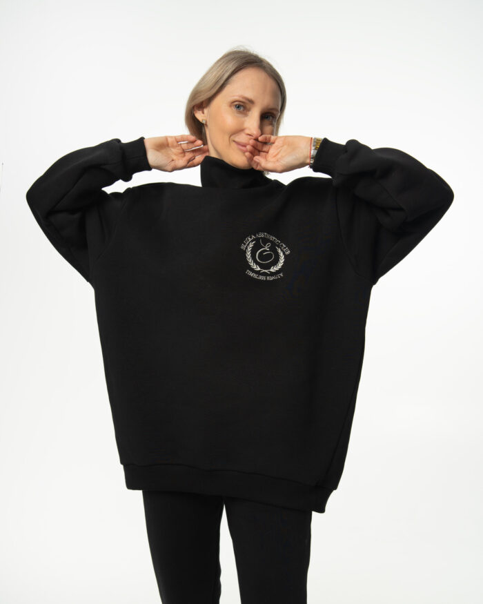 Czarna bluza oversize damska Elizka Czarna Esencja z firmowym haftem
